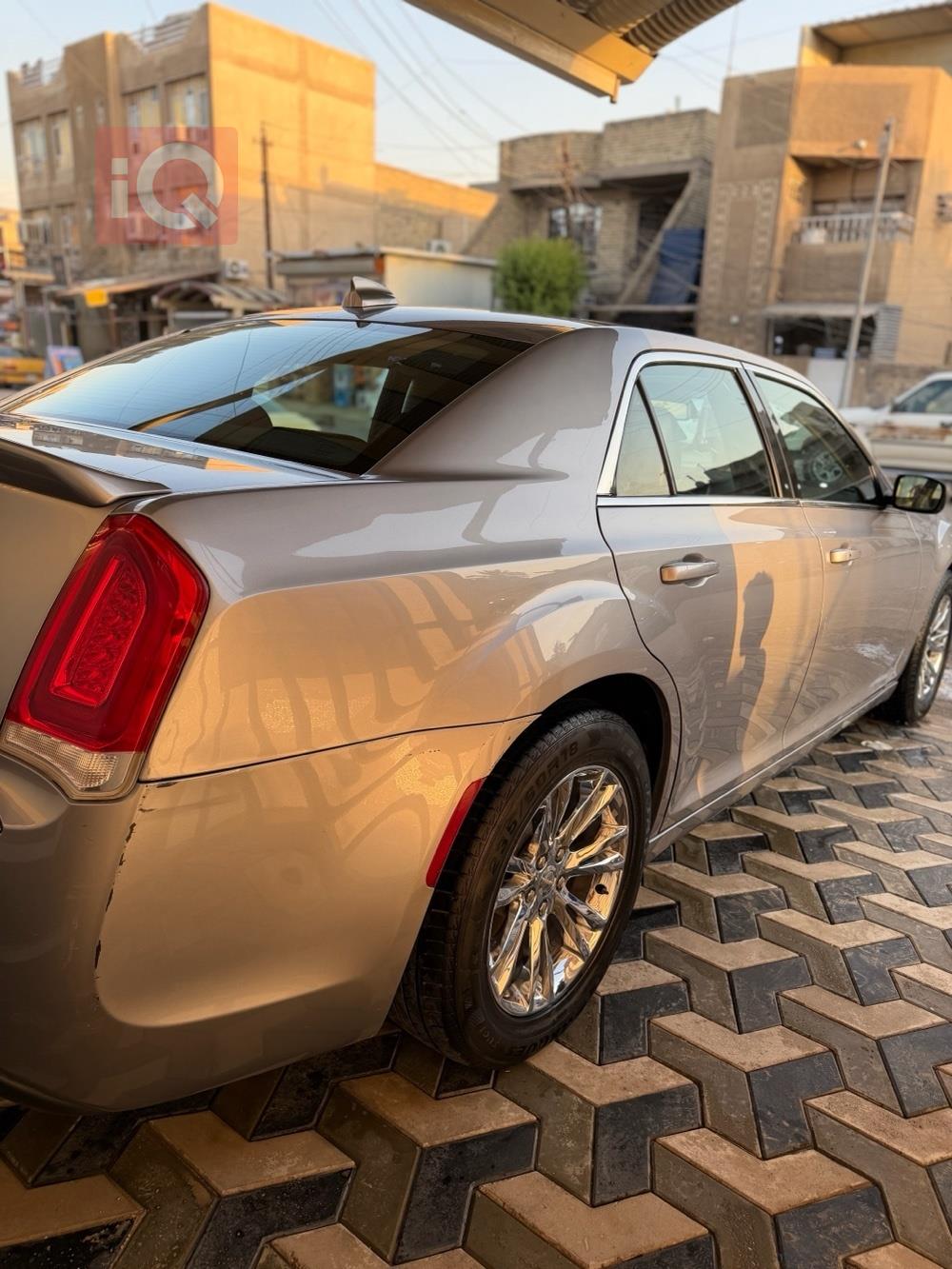 كرايسلر 300
